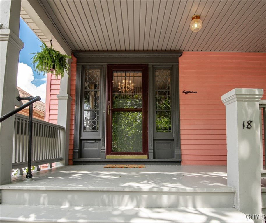 18 Avery Place, Utica, New York image 4