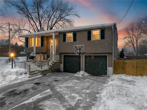 Apartment For Sale - 7998 Trina Circle<br/> Clay, NY 13041