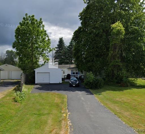 7130 Lakeshore Road, Cicero, New York image 1