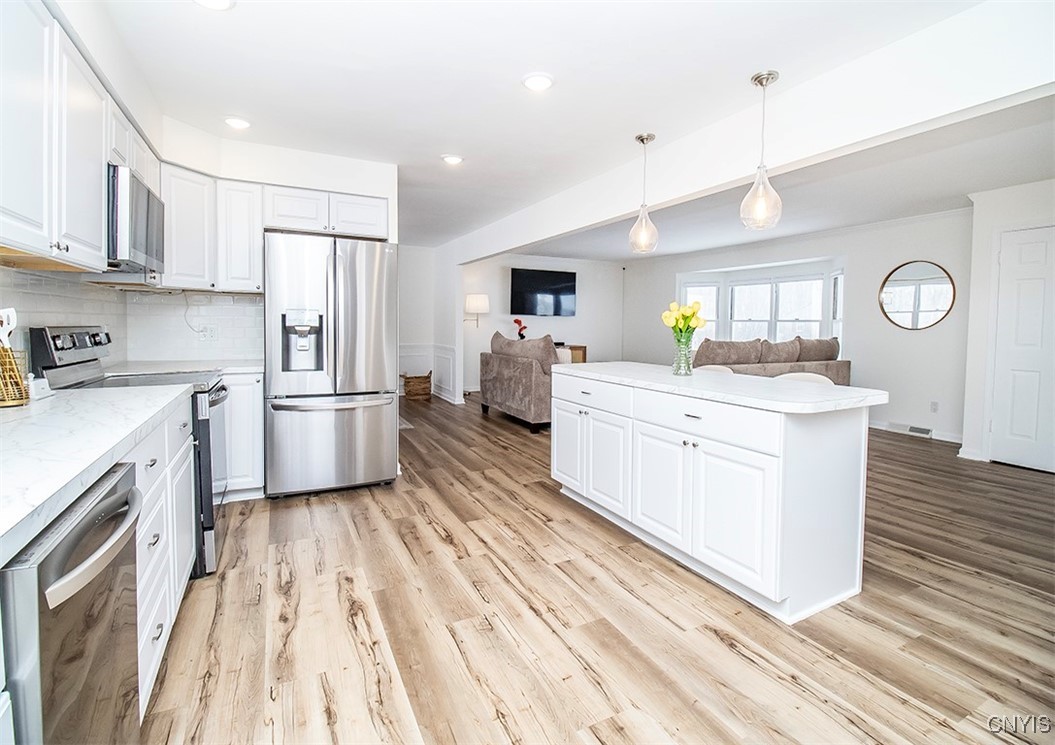 4654 Post Road, Manlius, New York image 7