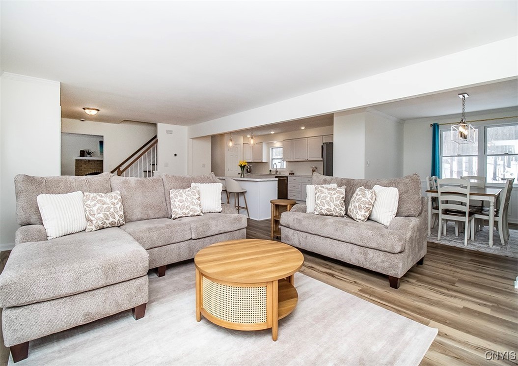 4654 Post Road, Manlius, New York image 11