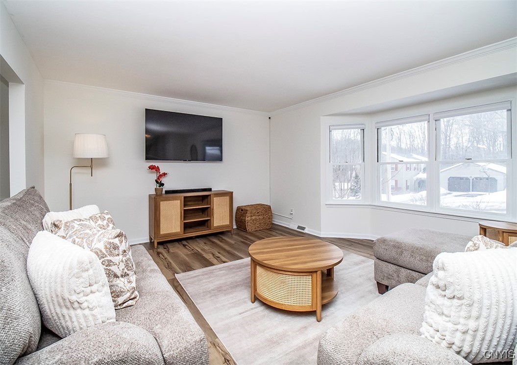 4654 Post Road, Manlius, New York image 16