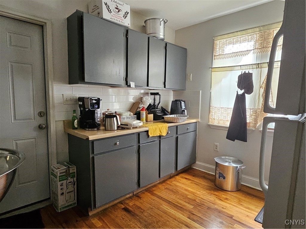 149-51 Mooney Avenue
