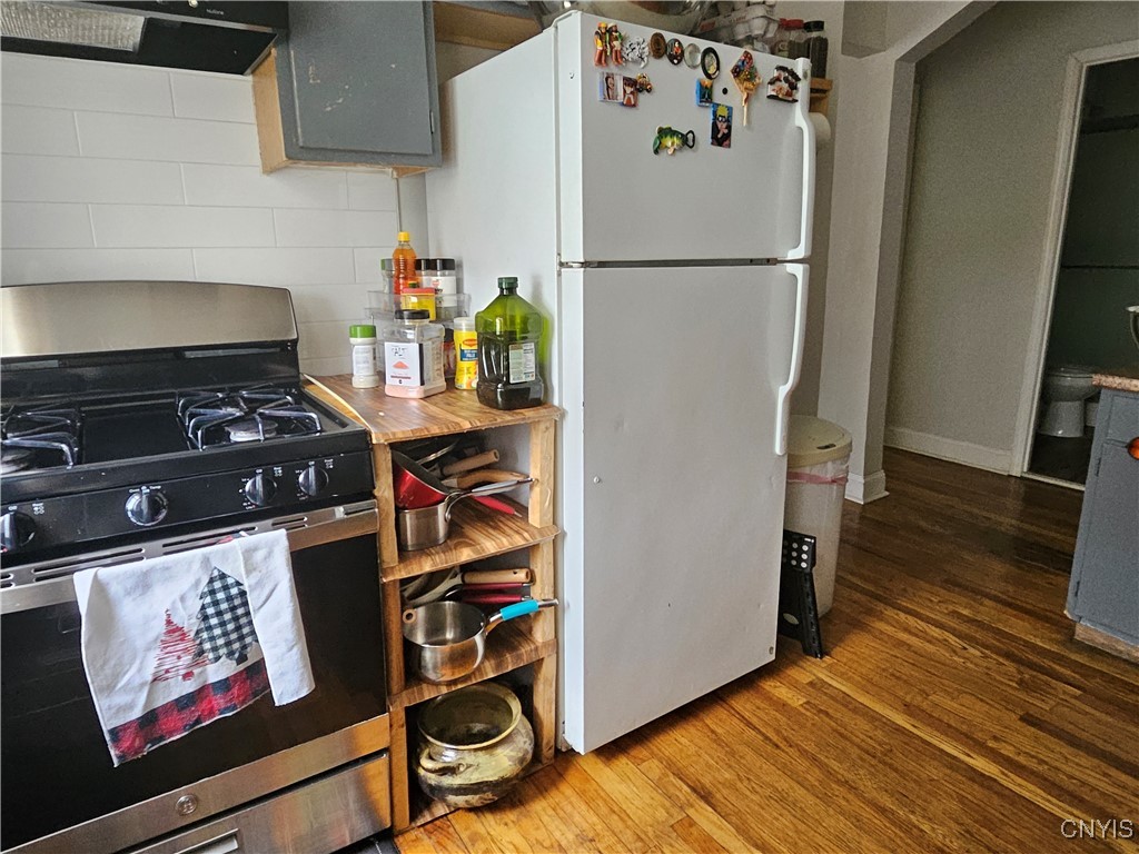 149-51 Mooney Avenue