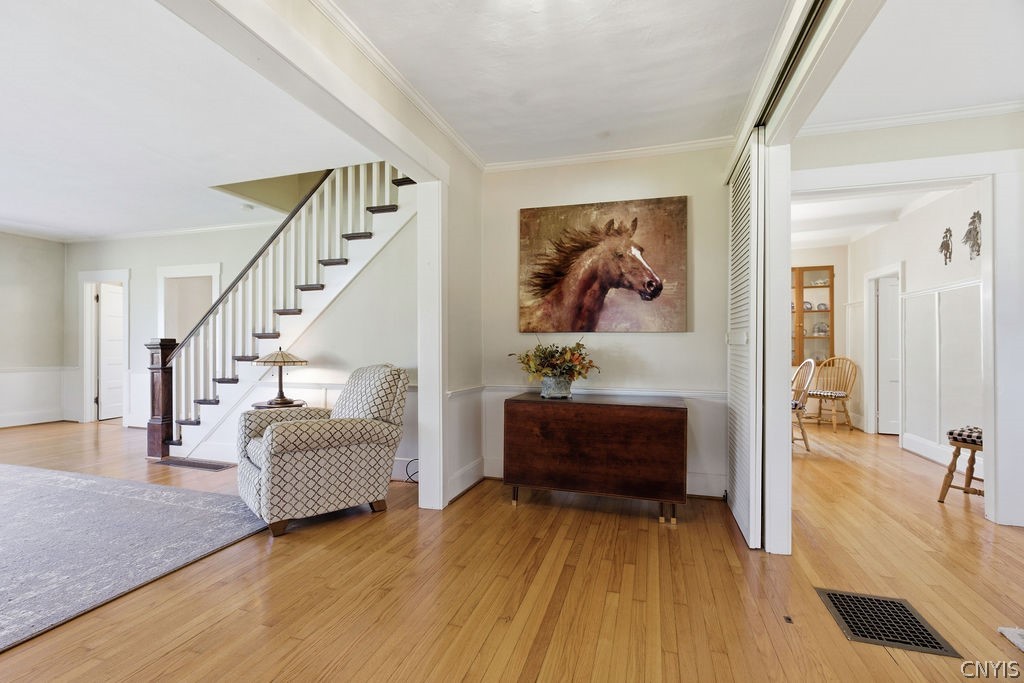 3910 W Seneca
