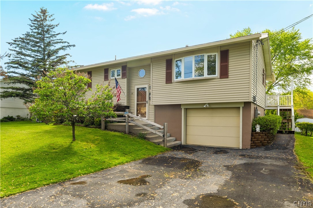 11 Marilyn Drive