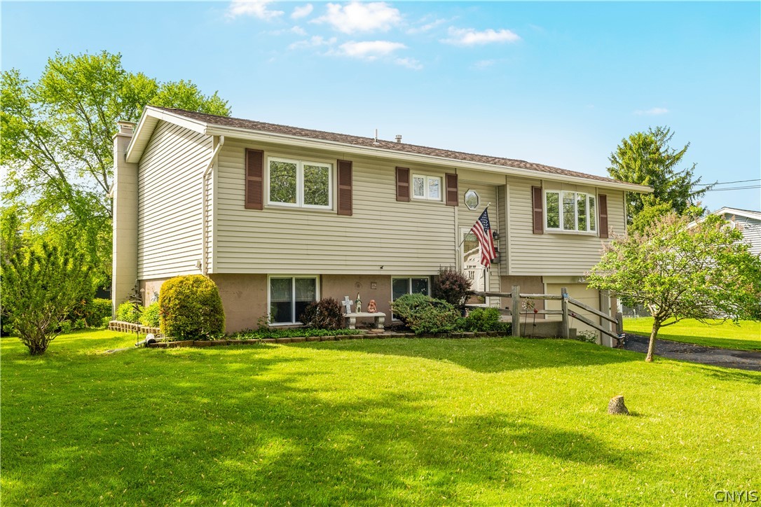 11 Marilyn Drive