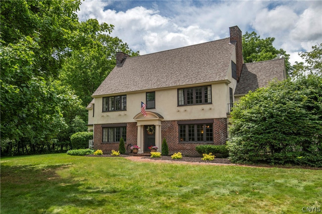 Photo of 1108 Parkway E, Utica, NY 13501 (MLS # S1694136)