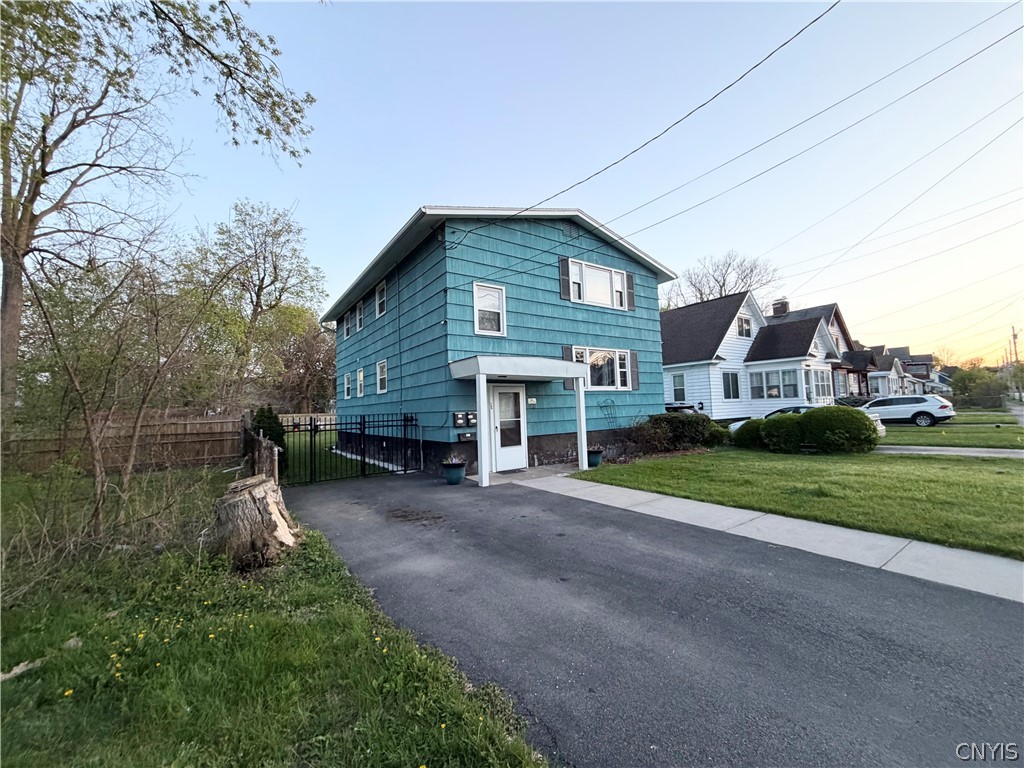 311 Warner Avenue