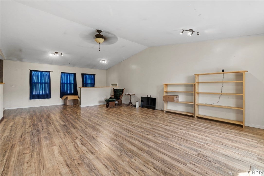 1792 W Meeting House Road