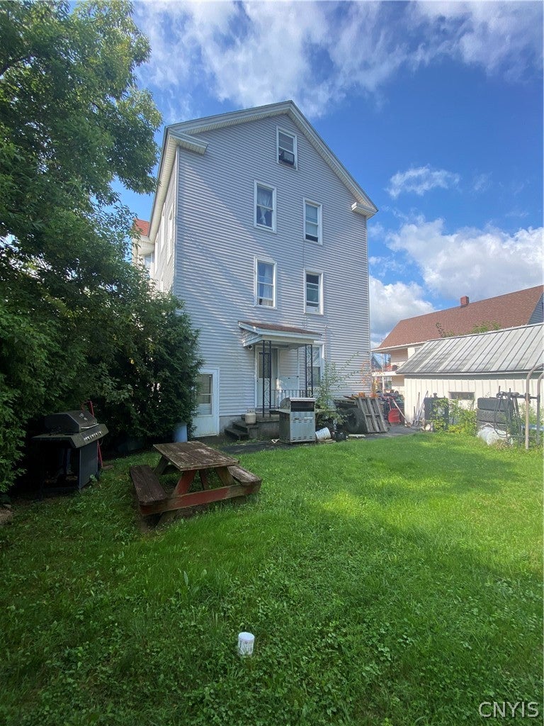 1329 Mary Street 3 1/2