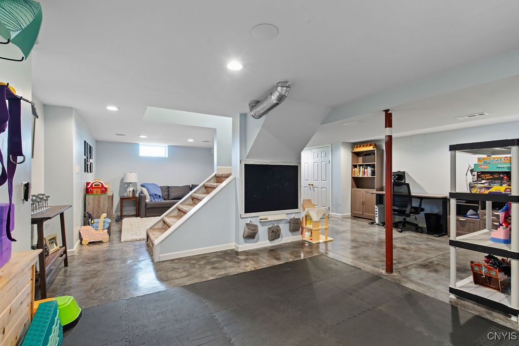 8591 Bayview Drive, Cicero, New York image 30