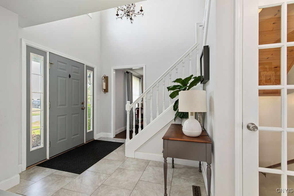 8591 Bayview Drive, Cicero, New York image 3