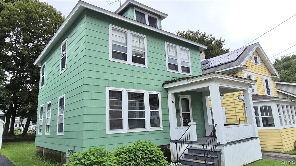 42 Woodside Avenue