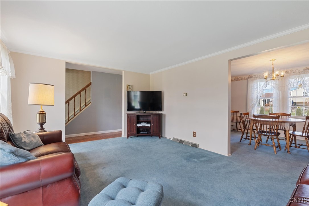 4765 Rosemary Lane, Clay, New York image 5