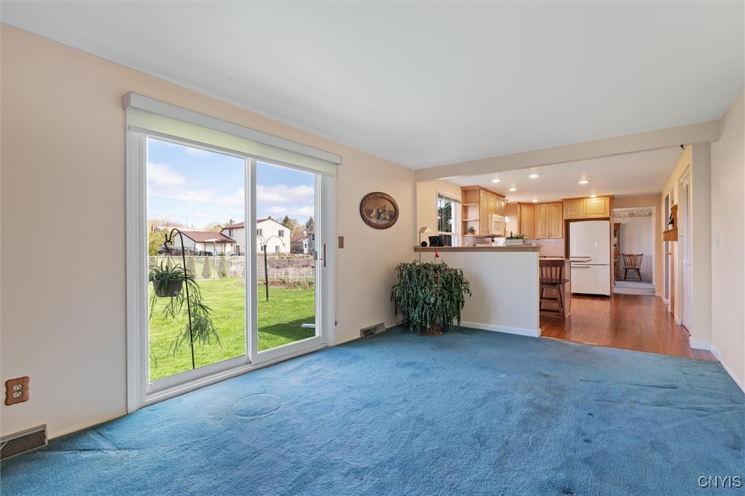 4765 Rosemary Lane, Clay, New York image 12