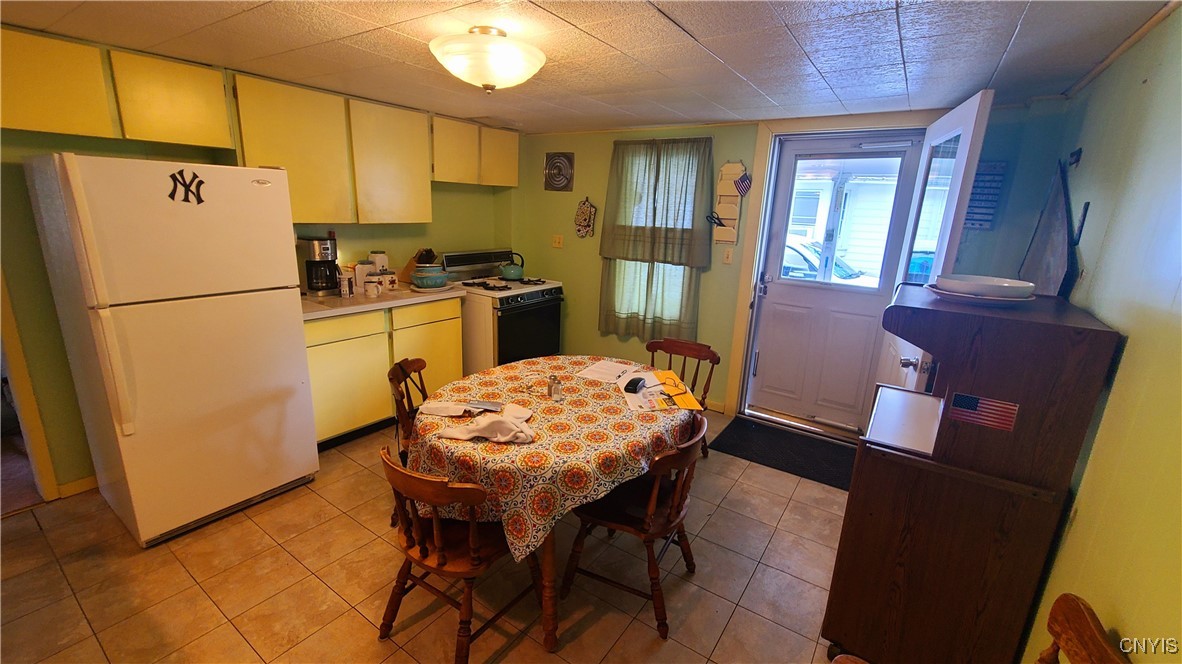 1648 Valley Drive, Syracuse, New York image 13