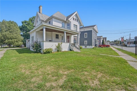 Photo of 120 Diamond Street, Lenox, NY 13032 (MLS # S1702723)