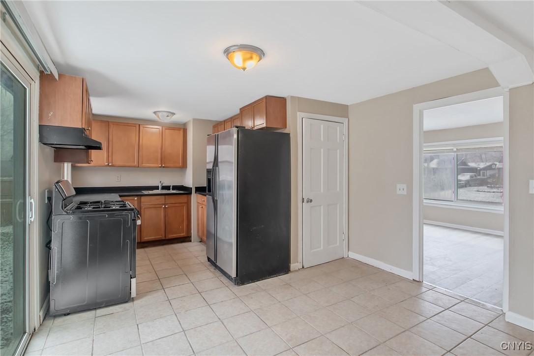 35 Pine Ridge Circle, Clay, New York image 22