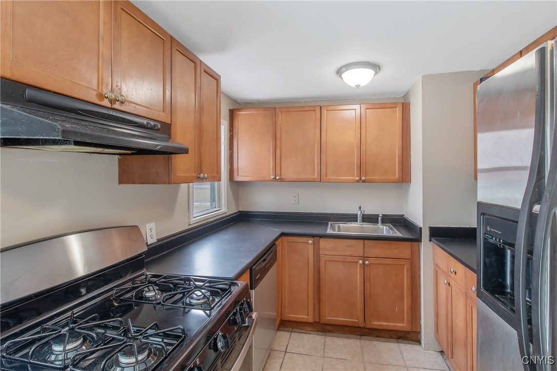 35 Pine Ridge Circle, Clay, New York image 25