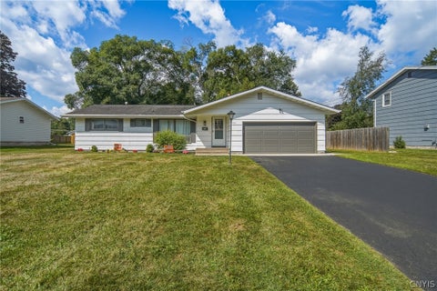 Homes For Sale - 7411 Rosewood Circle<br/> Onondaga County, Cicero, NY 13212