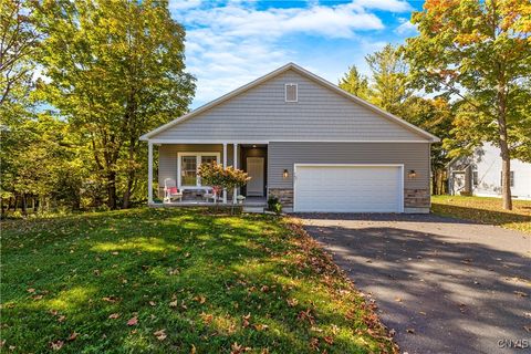 4631 Pauli Drive, Manlius, NY 13104 - #: S1642253