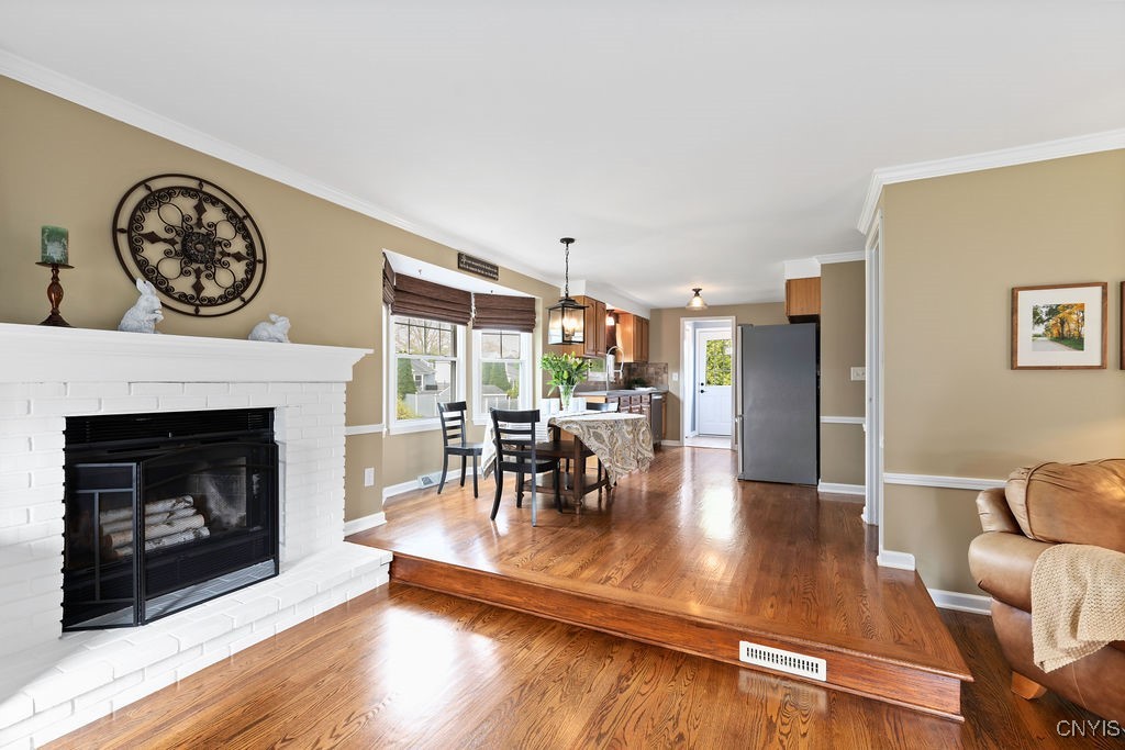 8263 Cottonwood Court, Clay, New York image 12