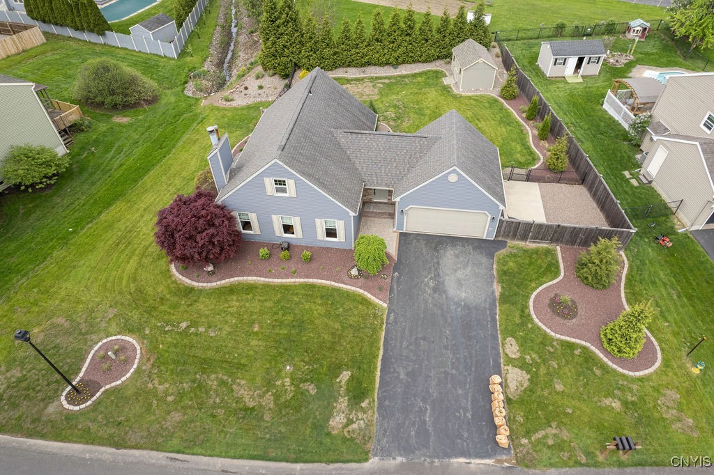 8263 Cottonwood Court, Clay, New York image 4