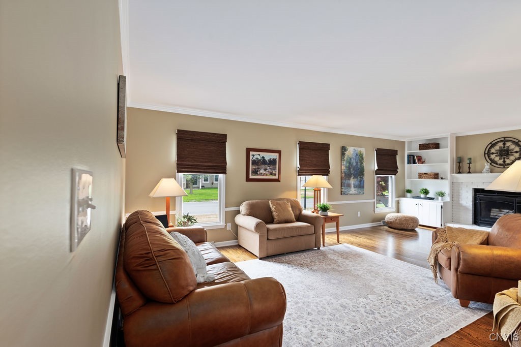 8263 Cottonwood Court, Clay, New York image 6