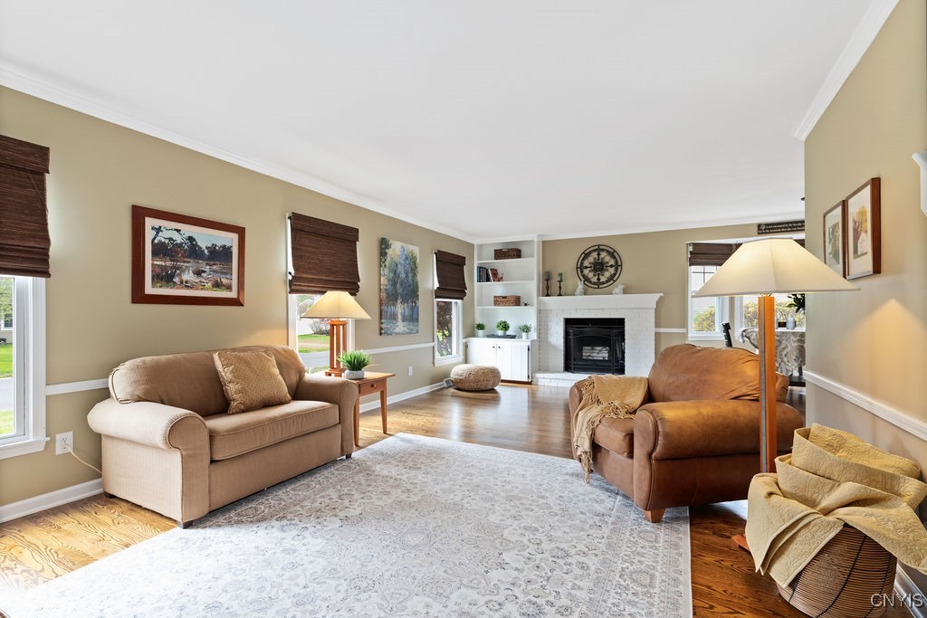 8263 Cottonwood Court, Clay, New York image 8