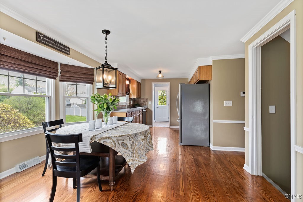 8263 Cottonwood Court, Clay, New York image 13