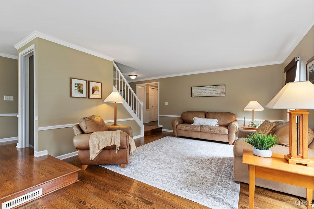 8263 Cottonwood Court, Clay, New York image 10