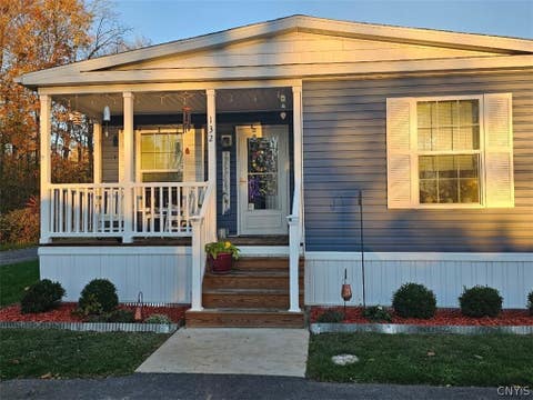 Photo for 132 Oakleaf Drive