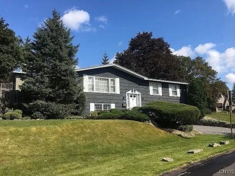 Photo of 250 Scottholm, Syracuse, NY 13224 (MLS # S1654683)
