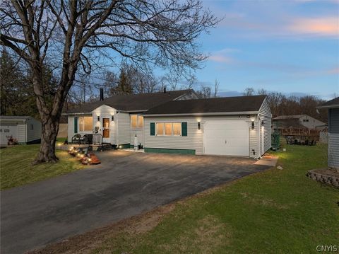 4 Theresa Court Utica NY 13502