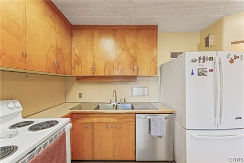 Tiny photo for 232 Lockwood Road, Syracuse, NY 13214 (MLS # S1724185)