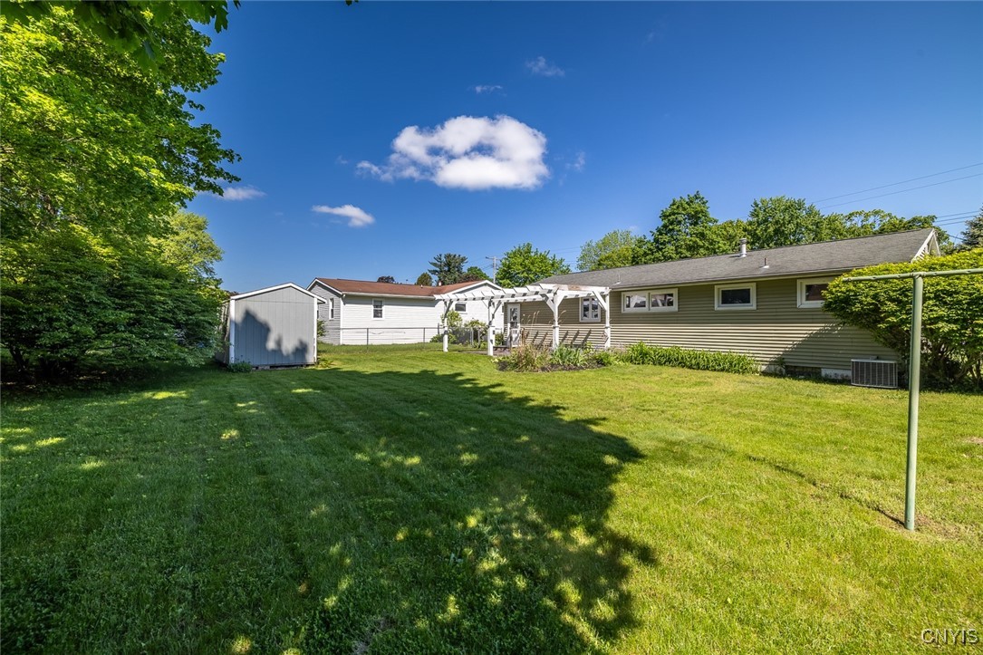 206 Baxton Street, Clay, New York image 25