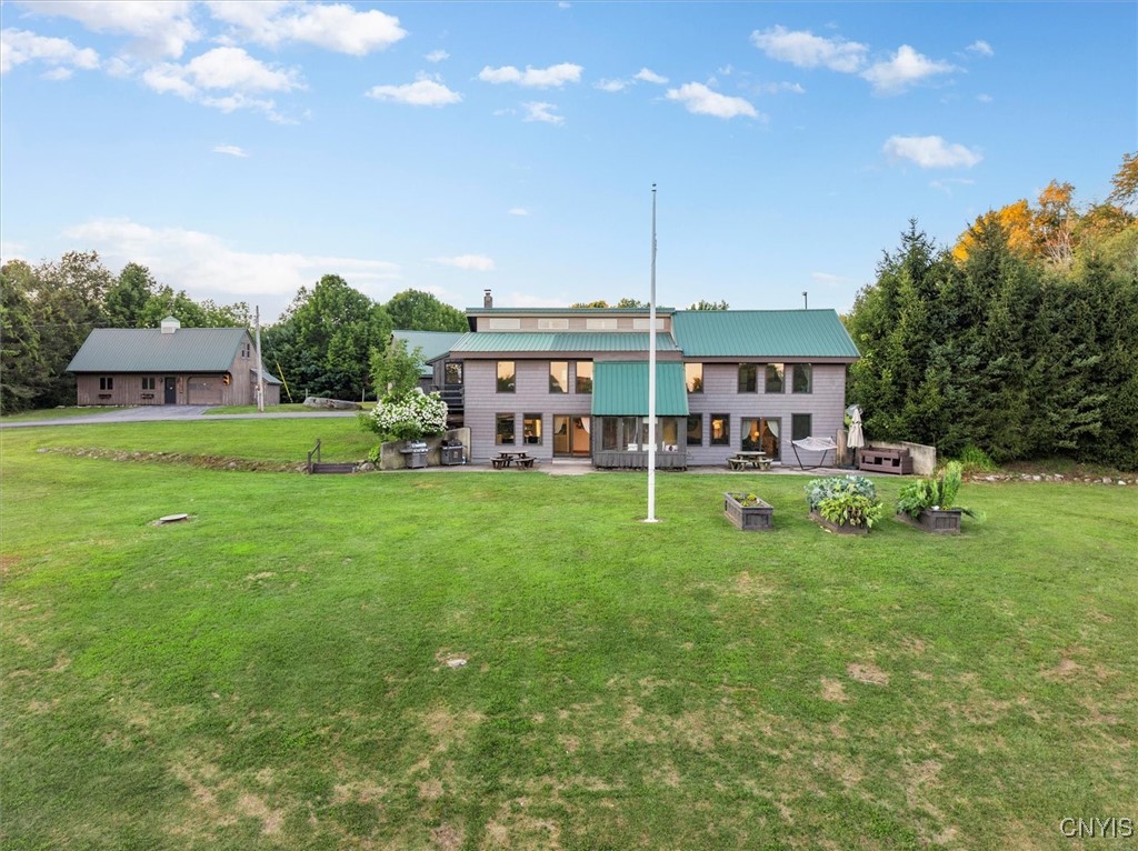 1528 Military Road