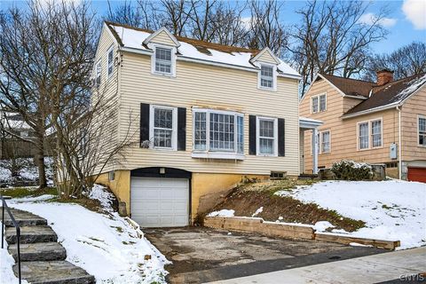 Photo of 538 Cumberland Avenue, Syracuse, NY 13210 (MLS # S1667437)