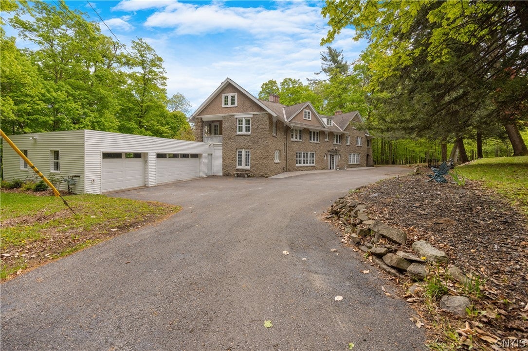 5272 Onondaga Road