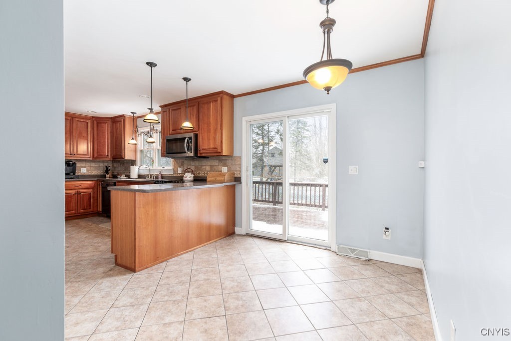8119 Kirkville Road, Manlius, New York image 30
