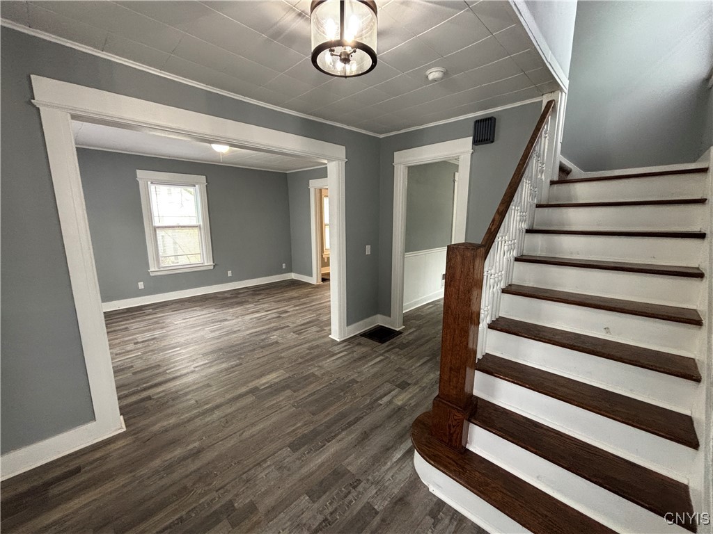 119 Charmouth Drive, Syracuse, New York image 5