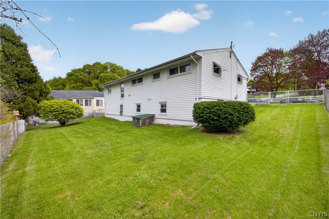 207 Dickerson Drive S