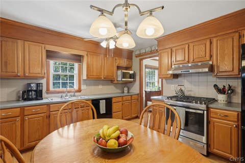 Tiny photo for 112 Casterbridge Lane, Lysander, NY 13027 (MLS # S1692500)