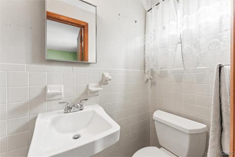 Tiny photo for 125 Colony Park Drive, Salina, NY 13088 (MLS # S1702444)