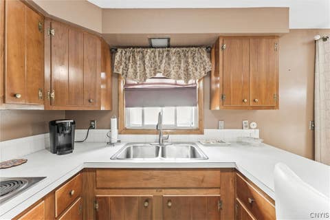 Tiny photo for 125 Colony Park Drive, Salina, NY 13088 (MLS # S1702444)