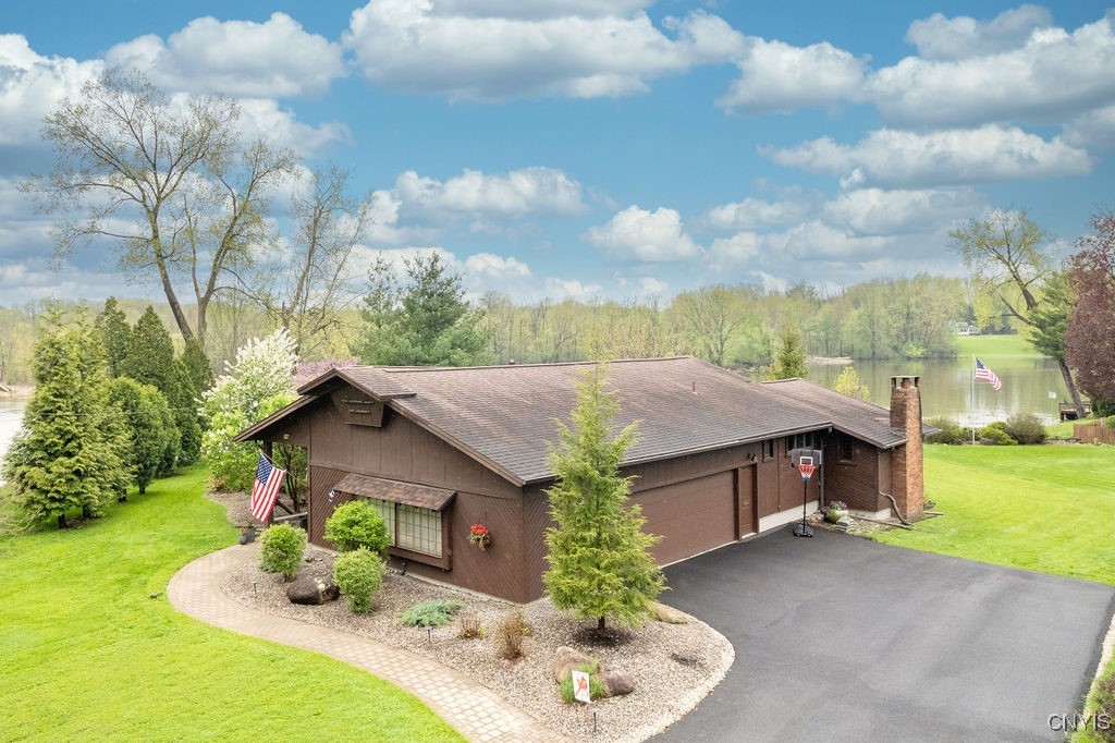 117 Shoreview Drive, Clay, New York image 1