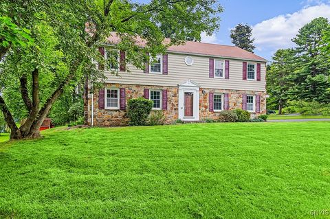 5 Glencrest Blvd New Hartford NY 13413