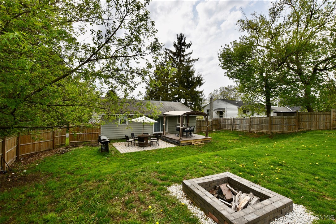 206 Sunnyfield Road, Camillus, New York image 23