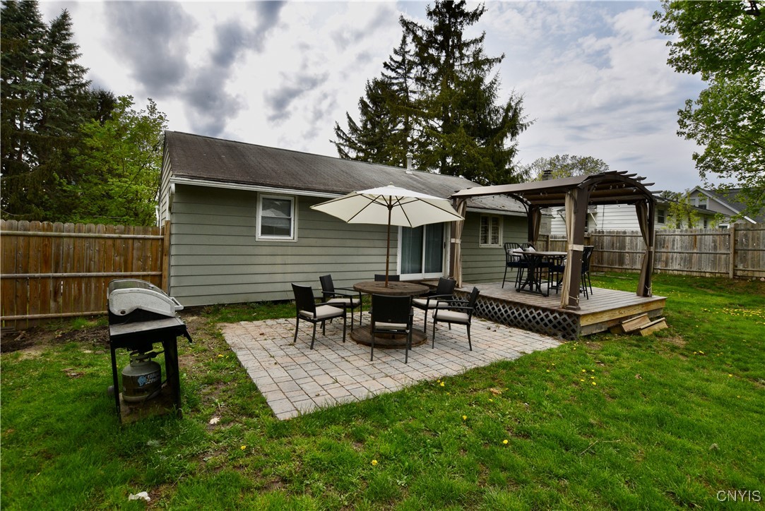 206 Sunnyfield Road, Camillus, New York image 21